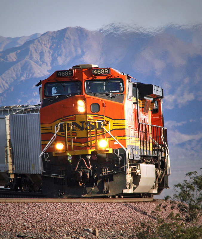BNSF 4689