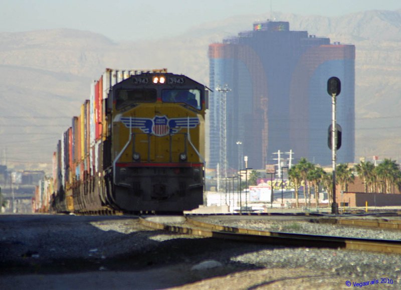 UP 3943