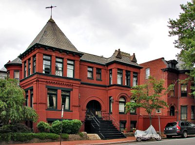 The very nice house on the corner