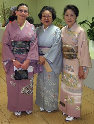 Threesome, Ikebana show