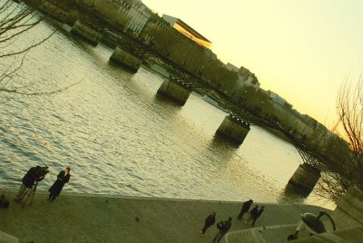 Le Pont-des-Arts et la TV.