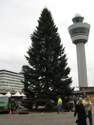 5-12- 2007 Kerstboom op het JD plein.