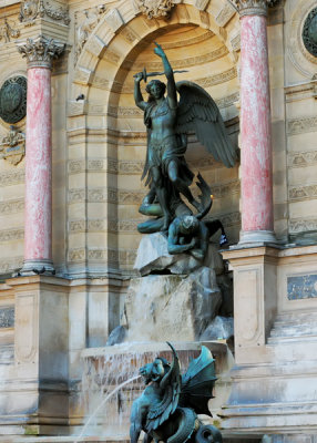 Fontaine St Michel