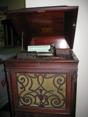 Amerola cylinder player