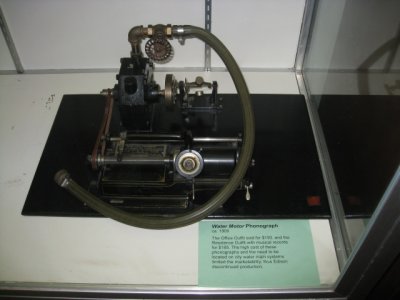 Water motor phonograph