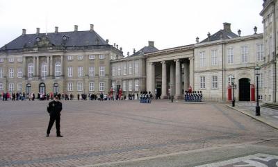 Vagtparade: Changing of the Royal Guard at the 8-sided square at Amalienborg.