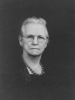 Early Carter, wife of Bill Carter. Bill was the son of John H. & Nancy Meeks Carter.