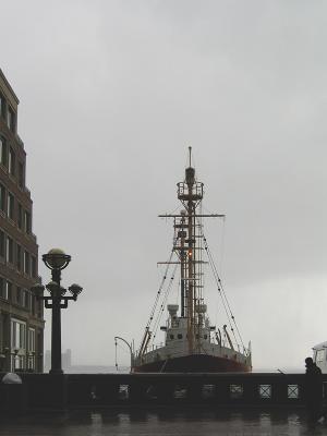 1ship.jpg