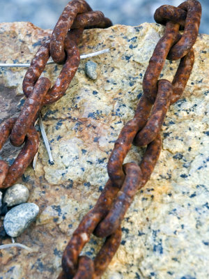 1chains2.jpg