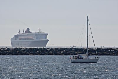 Queen Mary 2 