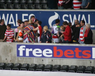 Cheering the Players