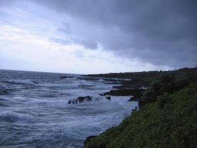 evening waves at oheo