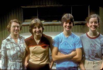 1977 Jean Dundon, Katie, Teresa and Fishlips