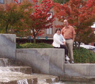 Mark  Patty at the Wenatchee Fountain