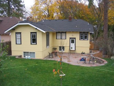 House was painted this fall (one of the few things Chris didn't do himself)... almost there!