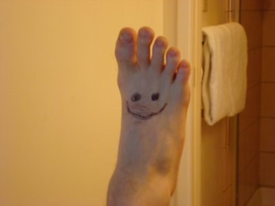 Before Surfing: Happy Foot