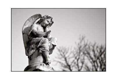 Angel at the  Pere lachaise