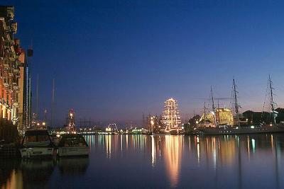 Bergen harbour at night 2