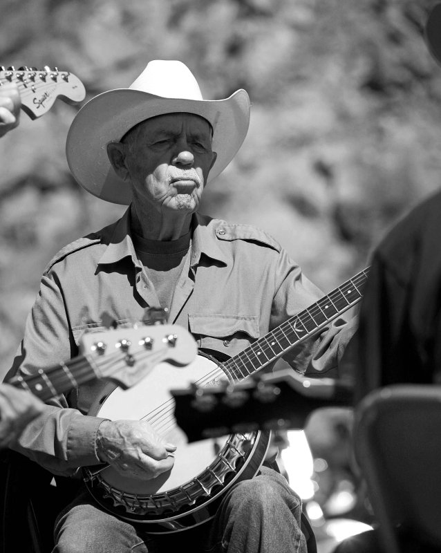 Les Shank  Jammin  To Old School Country Music 