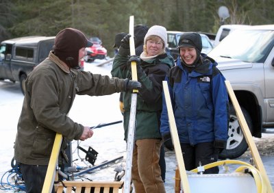 Steve Riggs, Wendy Arrotta And Vickie Massey Replacing Rails ( For More Speed )
