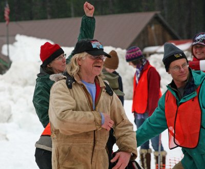 Don Duncan And Margeret Black Cheer On Mushers At Races Start