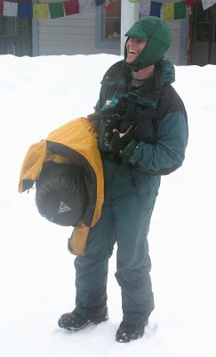  Steve Madson, ( Iditarod Veteran ) Packing Up