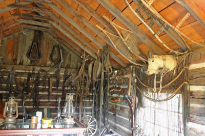  1880s Cabin  in Cashmere with Original funishings