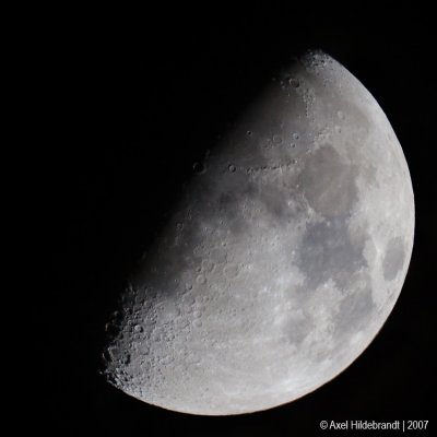 Moon20c700mm3339.jpg