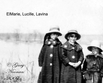 ElMarie Lucille Lavina Swinghammer l to r 1921.