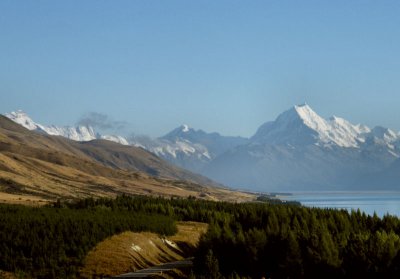 Mount Cook and Lake Pukaki from Peter's Lookout