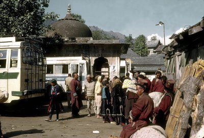 Bus station at Mandi, gateway to the Kulu Valley in northern India