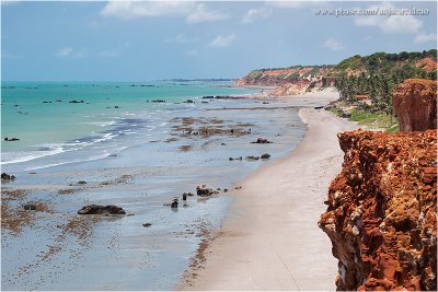 Vista do Mar e Praia de Peroba