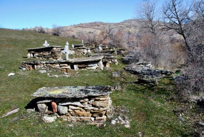 Who 's sleeping in the forgotten cemetry?