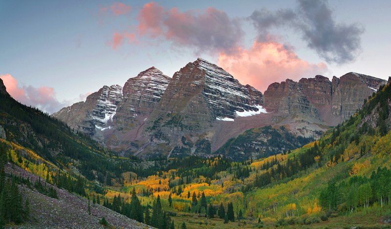 CO - Maroon Bells - First Light On Clouds