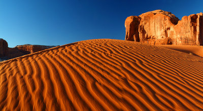 AZ - Monument Valley Dunes 1