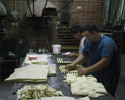 A baker in the Italian section of Beunos Aires