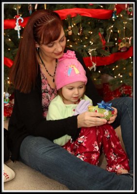 Mommy opens her present from Kylie!
