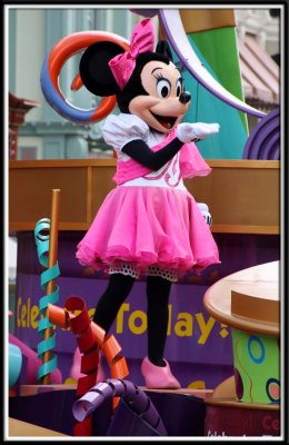 Minnie in the Celebrate You parade