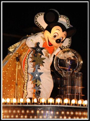 Mickey in Spectromagic