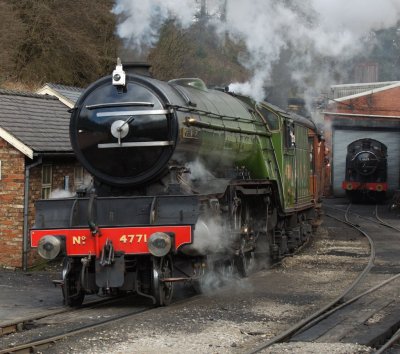 4771 Green Arrow attacks the steep gradiant away from Grosmont on the 11.35 departure..jpg