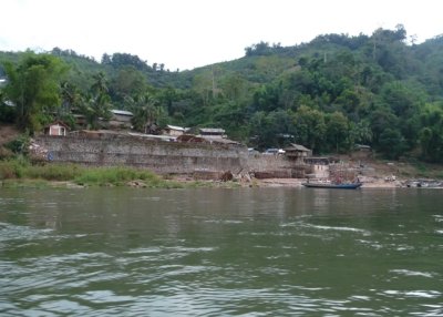 Journey's end: Hat Sa village - boat landing for Phongsali