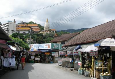 Approach to Kek Lok Si temple, Ayer Hitam
