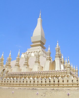 Main stupa, Pha That Luang