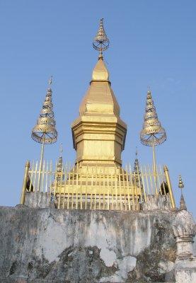 Stupa on summit of Phou Si