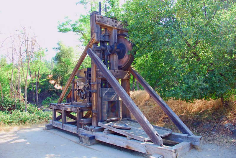 Stamping Machine to crush gold ore