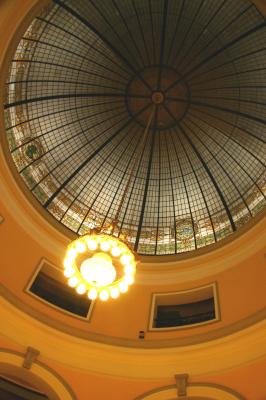 Handley library rotunda.