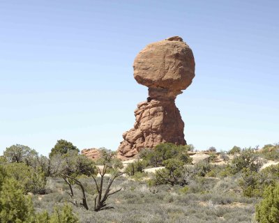 Balanced Rock-050410-Arches Natl Park, UT-#0335.jpg