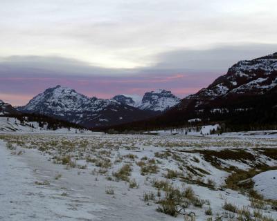 Sunrise-Abiathar Peak-10928' & Amphitheater Mountain-10652'-030606-Soda Butte, YNP-0001.jpg