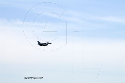 f-16 fly-by 1 sec/frame