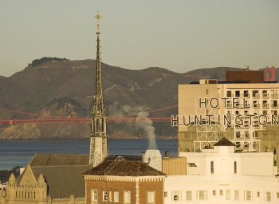 The Golden Gate bridge from the bar at the Hyatt